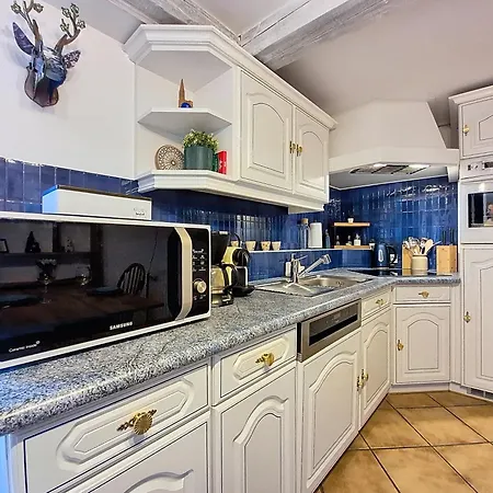 Foret - Neuf - Confort - Calme - Parking - Equipe Bergbieten