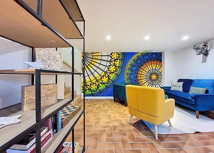 Foret - Neuf - Confort - Calme - Parking - Equipe *